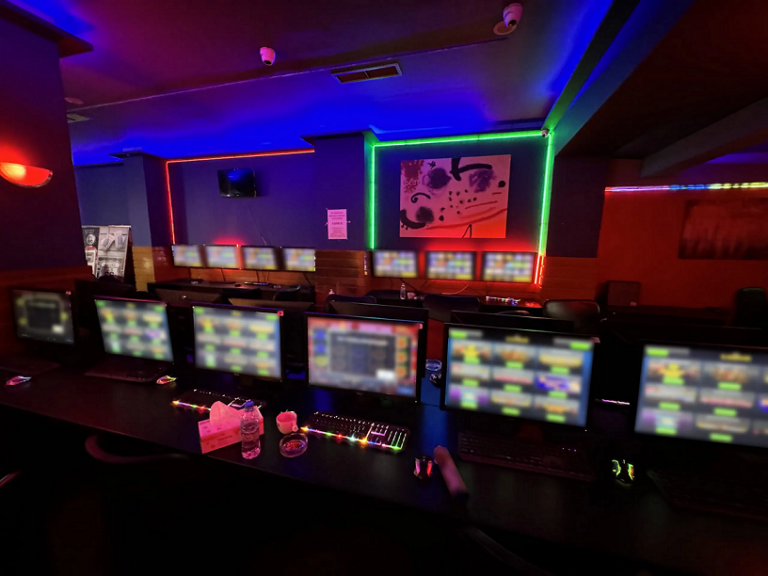 Παράνομος τζόγος: Σημαντικό χτύπημα από την οικονομική αστυνομία με 11 συλλήψεις (pics + vid)