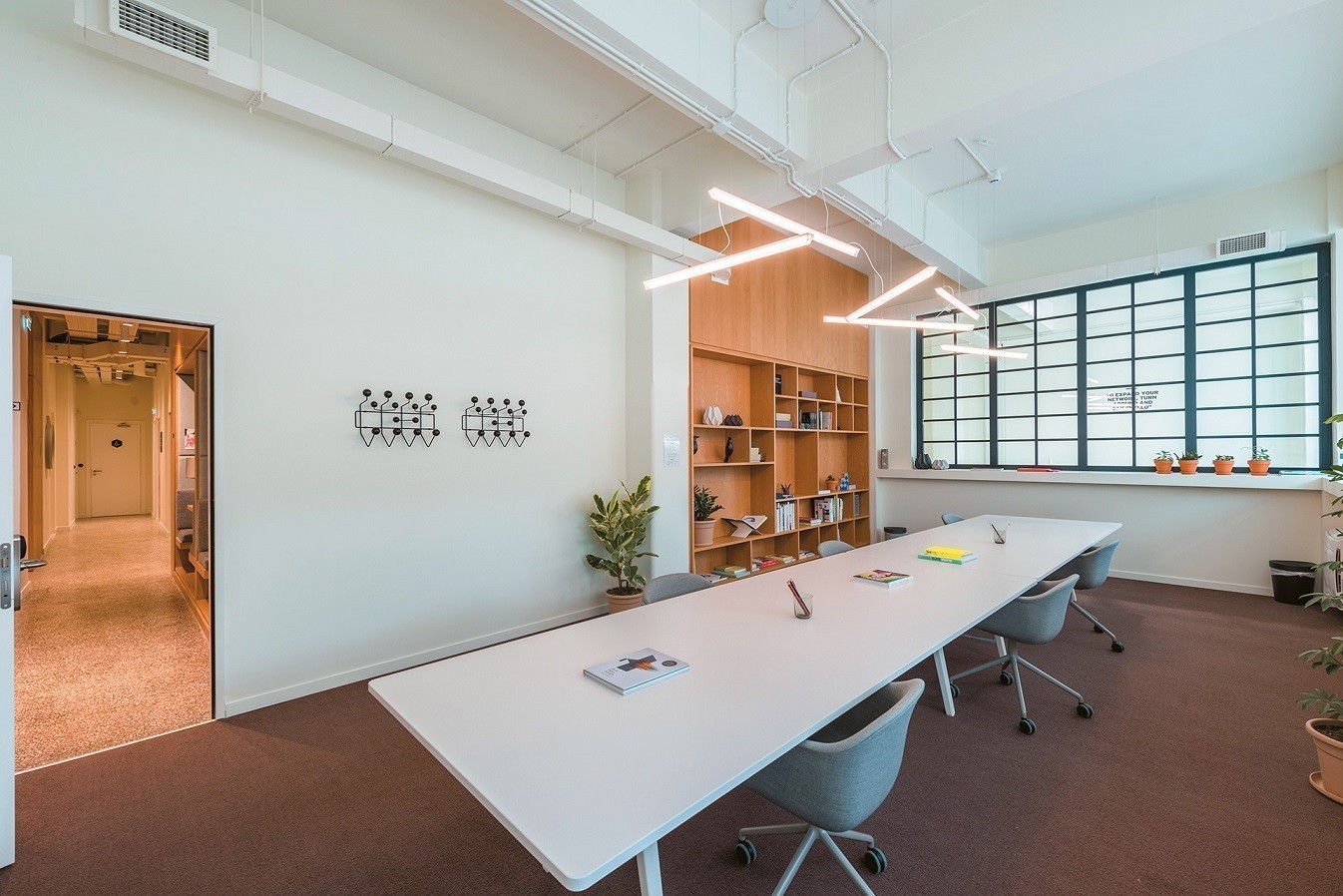 IWG: Νέα κέντρα στην Αθήνα με την επωνυμία HQ