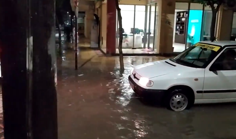 Καιρός: Σε Καρδίτσα και Σκόπελο καταγράφηκαν τα μεγαλύτερα ύψη βροχής (vids)