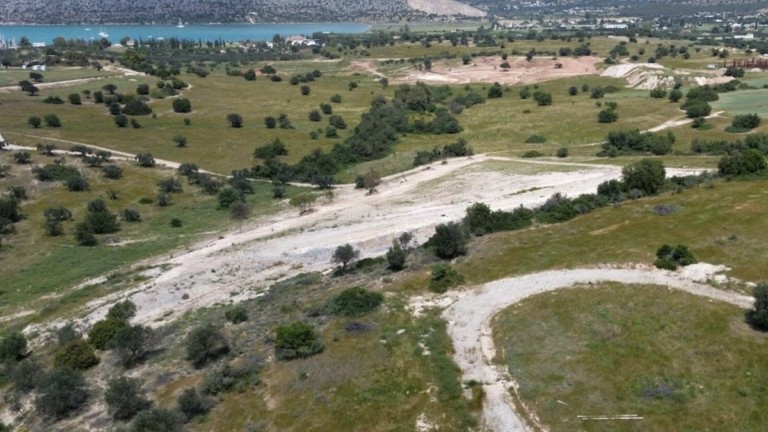 Dolphin Capital Partners: Καταγγέλλει έλλειψη ρευστότητας της αγγλικής DCI και εγκατάλειψη του project Kilada Hills