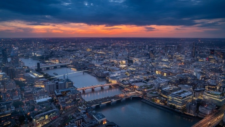 Κάν’το όπως το Παρίσι: Ο δήμαρχος του Λονδίνου υπόσχεται να καθαρίσει τον Τάμεση