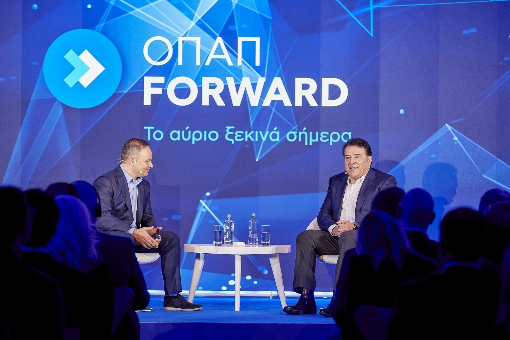 Fireside chat Μάρκου Βερέμη και Κώστα Μάλλιου σε εκδήλωση του ΟΠΑΠ Forward (vid)