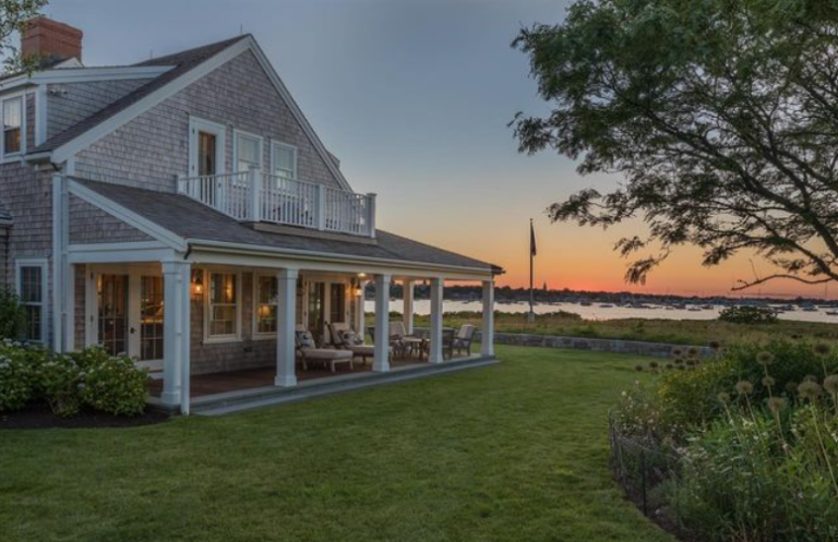 Ναντάκετ: Ποιο είναι το νησί των rich and famous