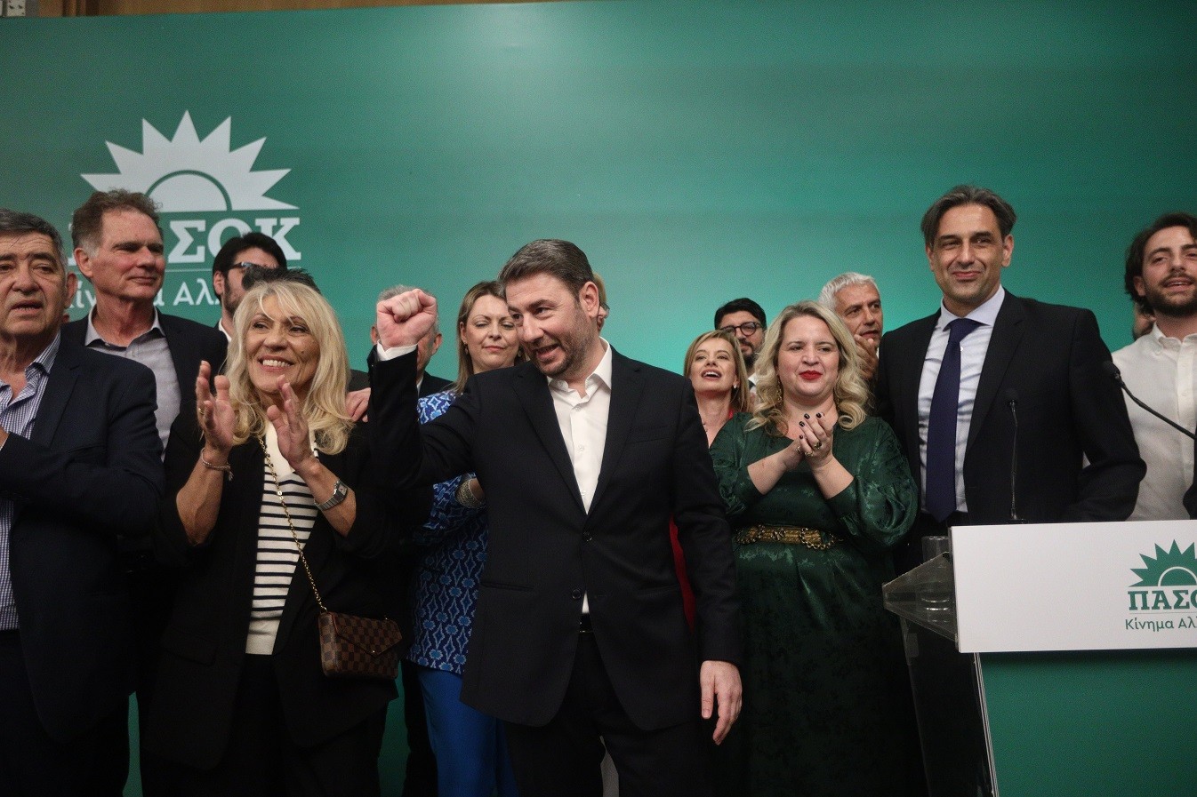 ΠΑΣΟΚ: Ανακοίνωσε τους υποψηφίους ευρωβουλευτές – Ζαγοράκης, Αρναούτογλου, Καλλιακμάνης στη λίστα (vid)