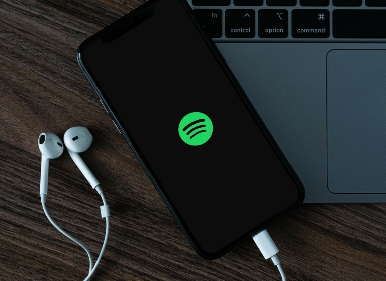 Daylist Spotify: Με τεχνητή νοημοσύνη θέλει να μπει στο μυαλό μας για να προτείνει τραγούδια (tweet)
