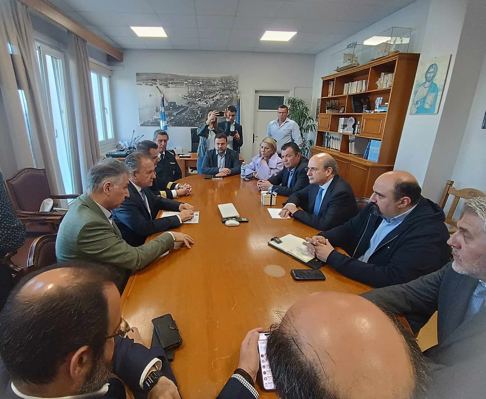 Tον Οργανισμό Λιμένος Βόλου επισκέφθηκε ο Κωστής Χατζηδάκης