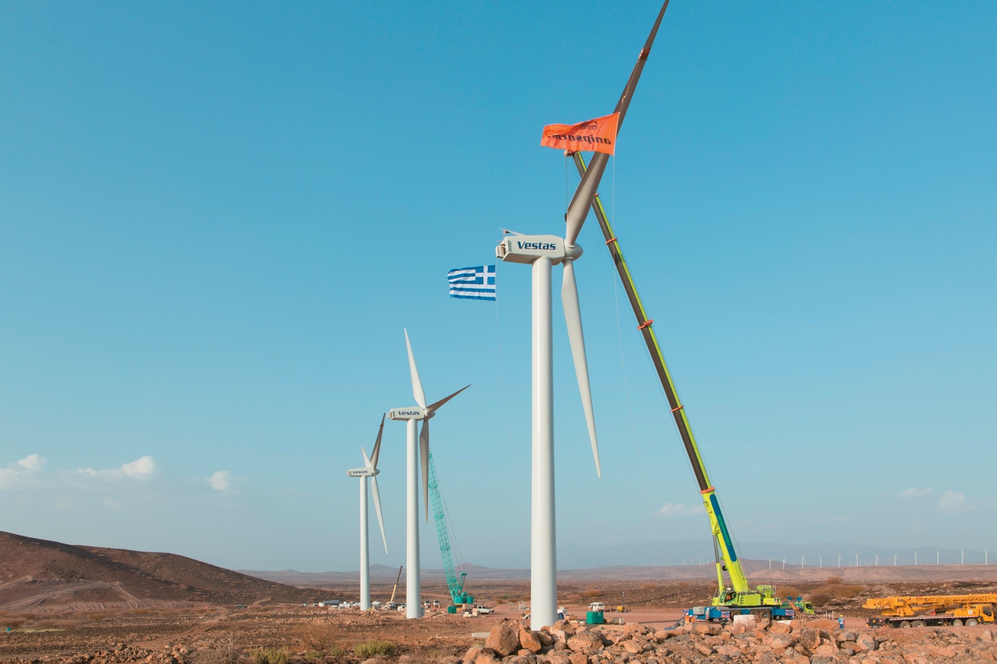 ΑΝΥΨΩΤΙΚΗ: Η εταιρεία που «σηκώνει στις πλάτες της» τα μεγάλα έργα ΑΠΕ (pics)