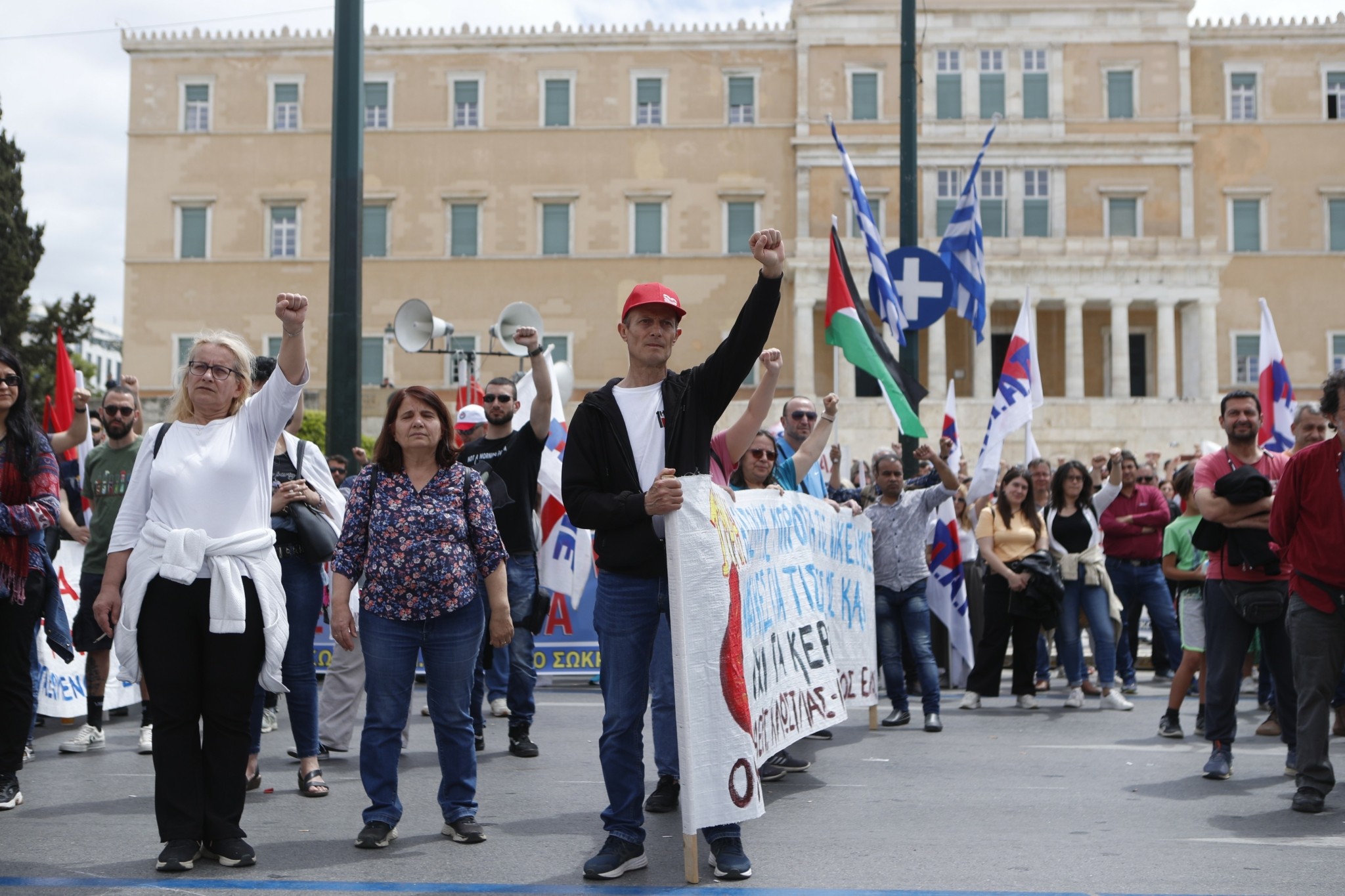 Απεργία 1η Μαΐου: Ολοκληρώθηκαν οι απεργιακές συγκεντρώσεις – Πώς κινούνται τα Μέσα Μεταφοράς
