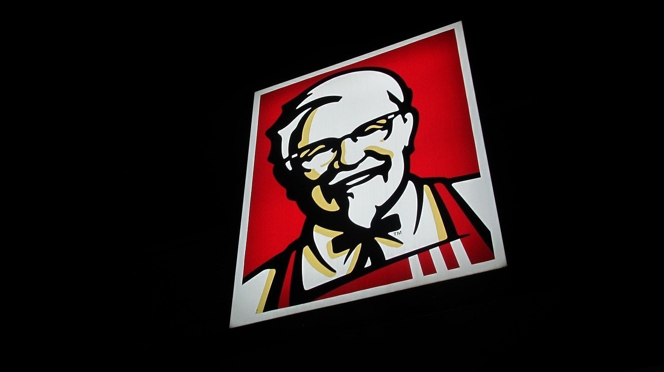 KFC: Γιατί σημειώνουν βουτιά στις πωλήσεις