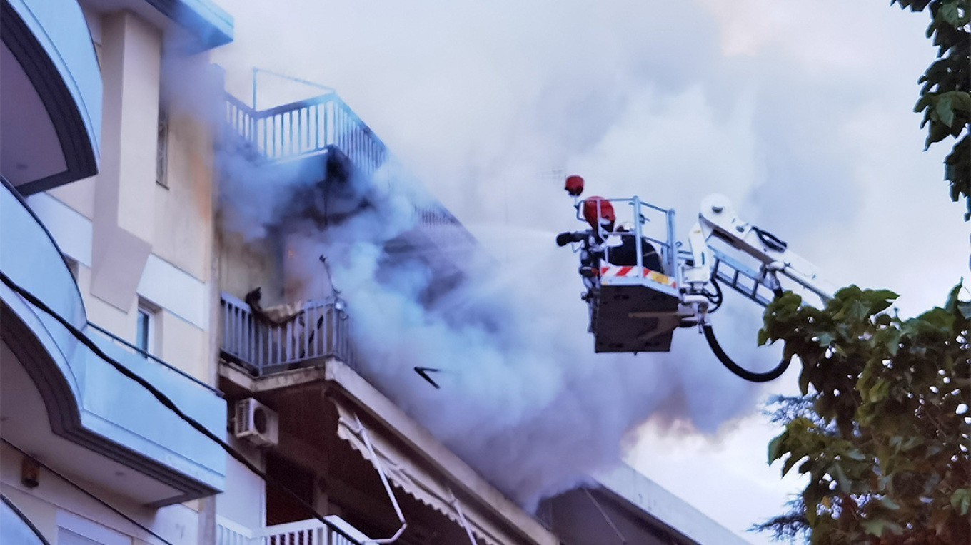 Τραγωδία σε διαμέρισμα στην Αγ. Παρασκευή: Γυναίκα βρέθηκε απανθρακωμένη έπειτα από φωτιά