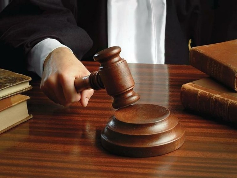 Ενωση Δικαστών και Εισαγγελέων κατά Ζωής Κωνσταντοπούλου για το επεισόδιο στον Βόλο