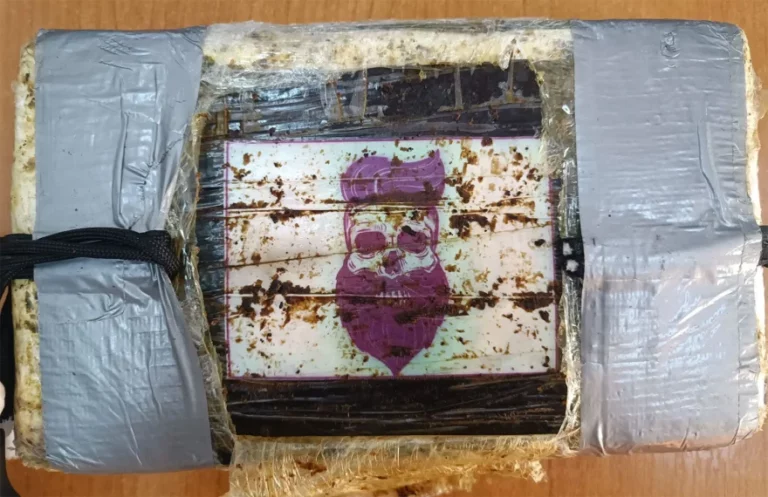 Λιμάνι Πειραιά: Πώς εξάρθρωσε το καρτέλ και έπιασε τα 210 κιλά κοκαΐνης η Δίωξη Ναρκωτικών