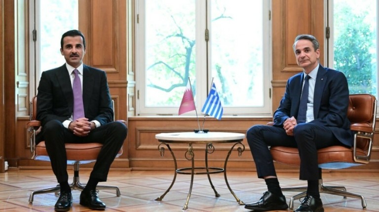 Συνάντηση Εμίρη του Κατάρ με Μητσοτάκη-Σακελλαροπούλου: Επενδύσεις και M. Ανατολή στην ατζέντα (upd)