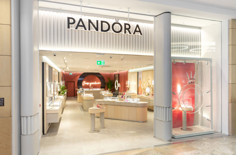Το success story της Pandora – Αλλαγή σελίδας με γυναίκα CEO και νέα στρατηγική