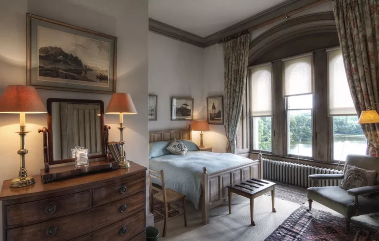 Tο κάστρο της τηλεοπτικής σειράς Succession είναι βγαλμένο από παραμύθι