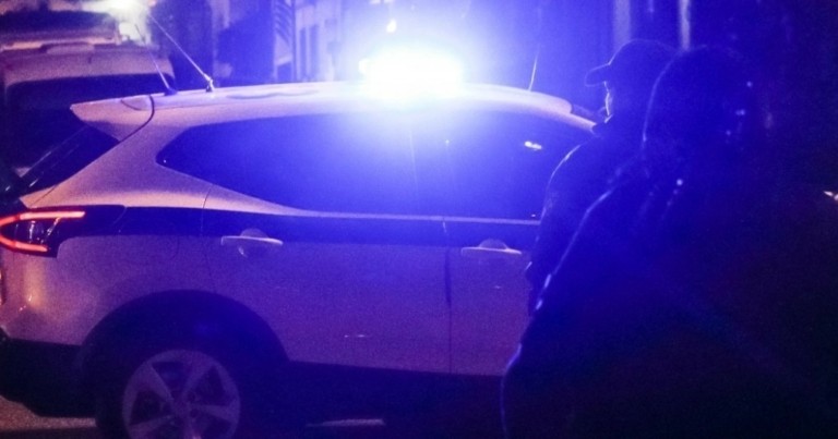 Πυροβολισμοί στον Βύρωνα – Ενας νεκρός και μία τραυματίας