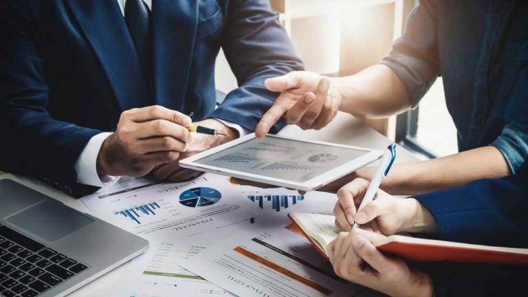 ΤΕΠΙΧ: Πότε ανακοινώνεται η στήριξη στις μικρομεσαίες επιχειρήσεις (vid)