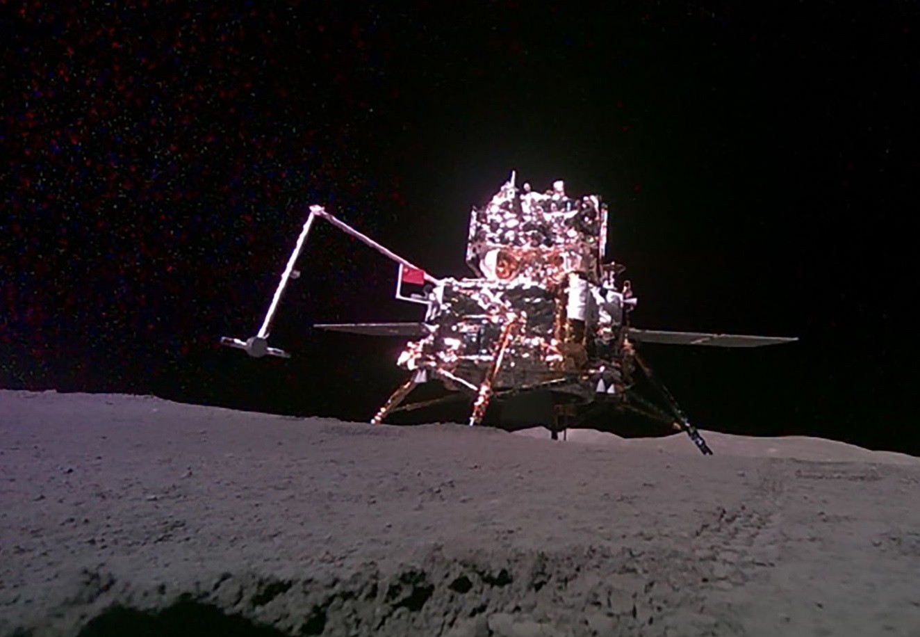 Κινεζικό «γκράφιτι» άφησε στη Σελήνη η αποστολή Chang’e-6