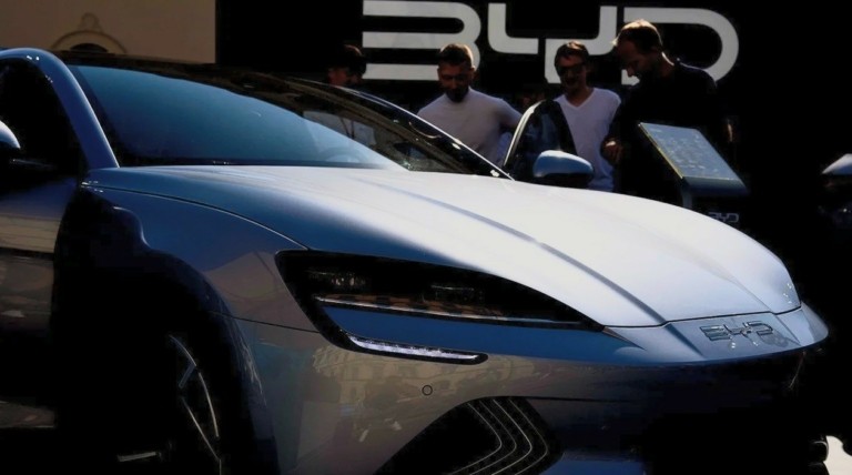 Δασμοί από την ΕΕ: Οι ευρωεκλογές 2024 μεταθέτουν την απόφαση για τα κινεζικά ηλεκτρικά αυτοκίνητα