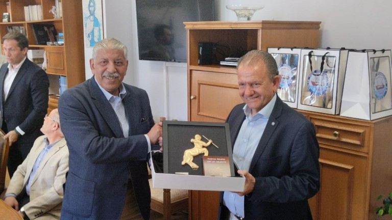 Αντιπροσωπεία αιγυπτιακής κυβέρνησης στο λιμένα Βόλου (pics)