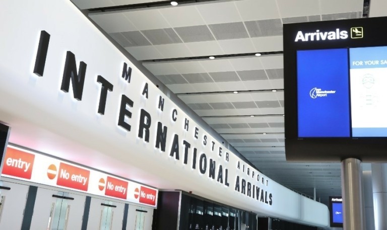 Αεροδρόμιο Μάντσεστερ: Συνεχίζονται τα προβλήματα από τη διακοπή της ηλεκτροδότησης