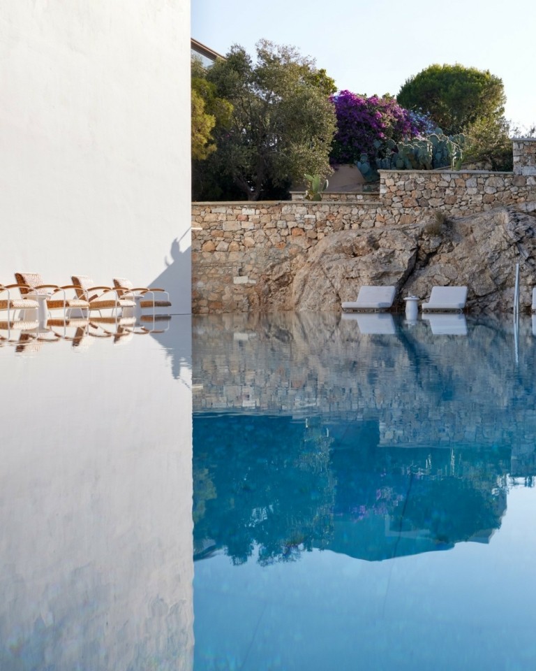 The Roc Club Βουλιαγμένη: Το ξενοδοχείο που αλλάζει την εμπειρία της Aθηναϊκής Ριβιέρας