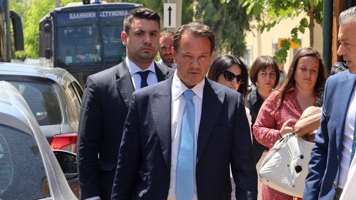 Απόστολος Λύτρας: Μήνυση στη σύζυγό του για συκοφαντική δυσφήμιση και ψευδή καταμήνυση