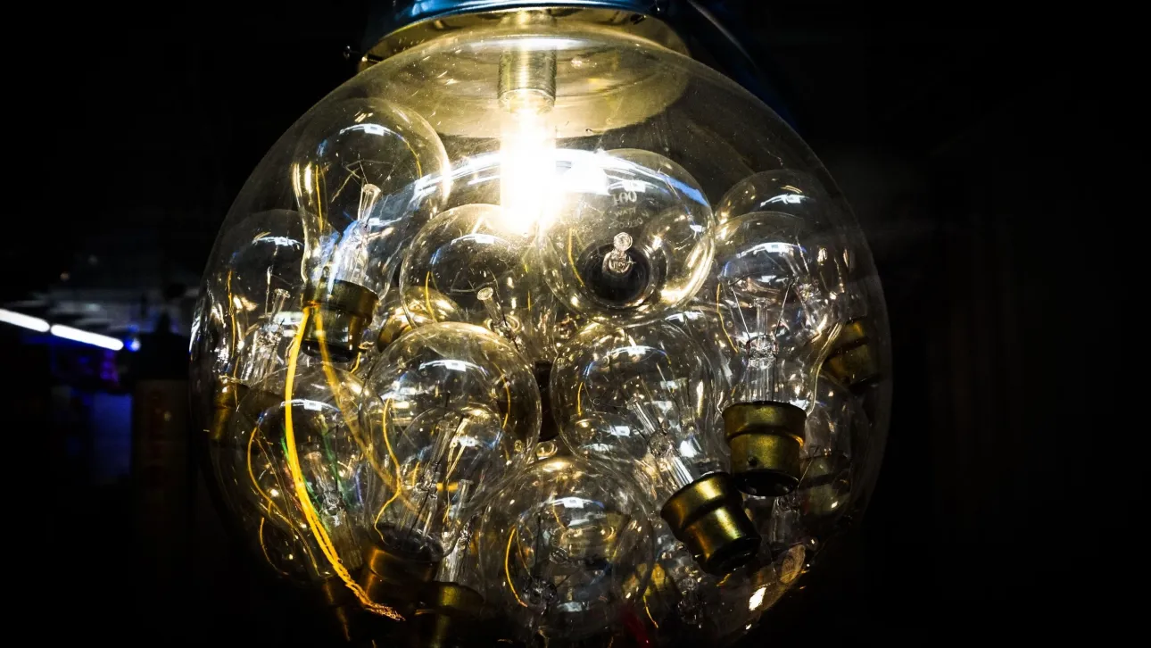 Χρηματιστήριο Ενέργειας: Ανεβάζει τις τιμές στα πράσινα τιμολόγια ρεύματος