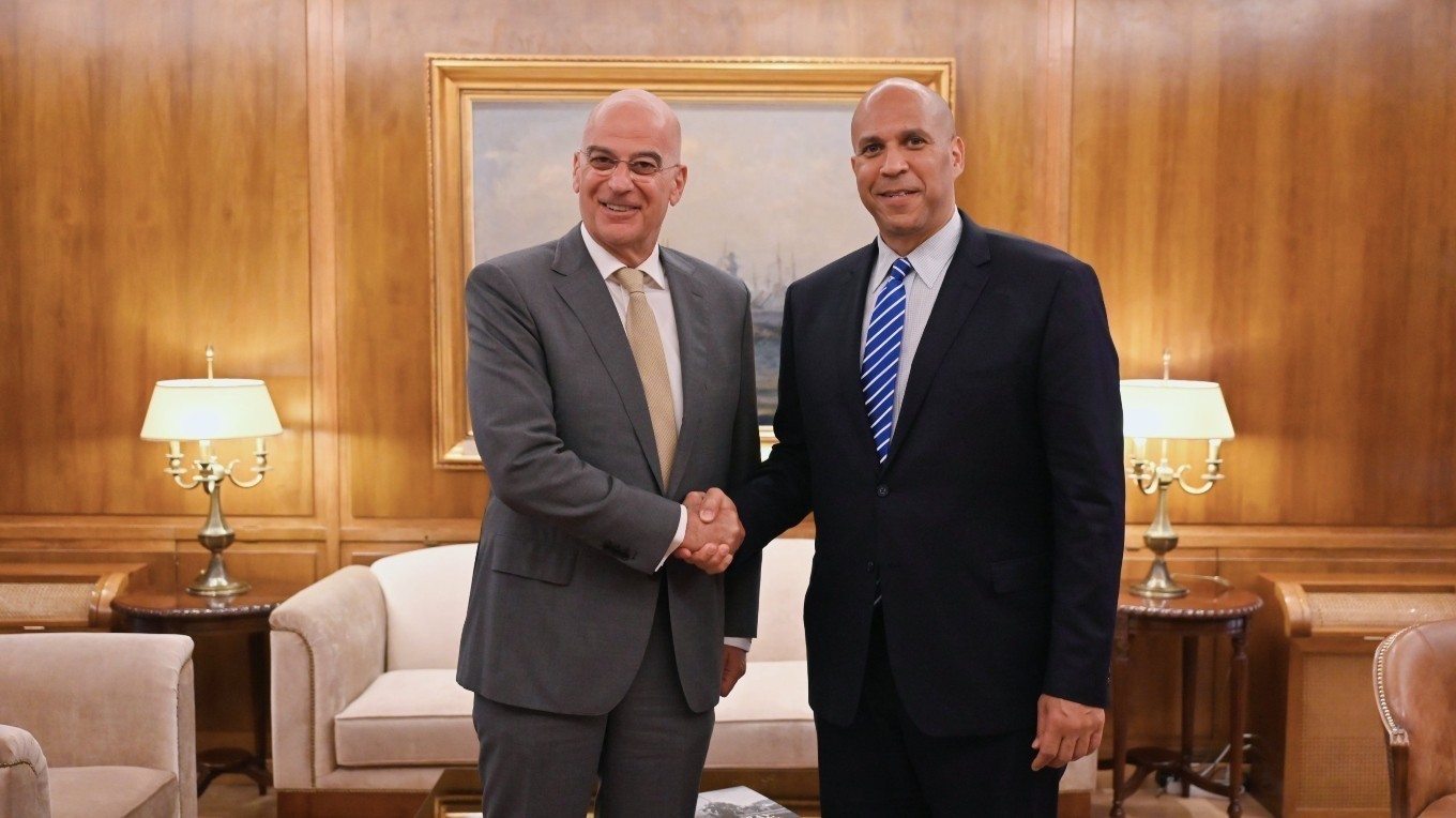 Τη στρατηγική αμυντική σχέση Ελλάδας – ΗΠΑ συζήτησαν Δένδιας και Μπούκερ (twitter)