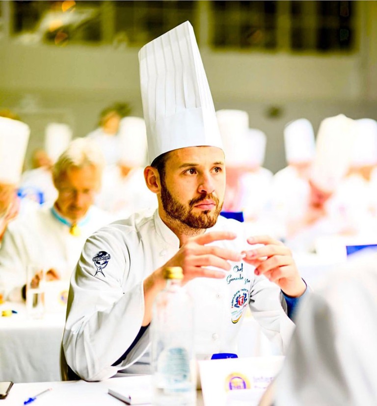 Acro Suites και Seaside: Γαστρονομικές εμπειρίες στον πιο θεαματικό βράχο της Κρήτης