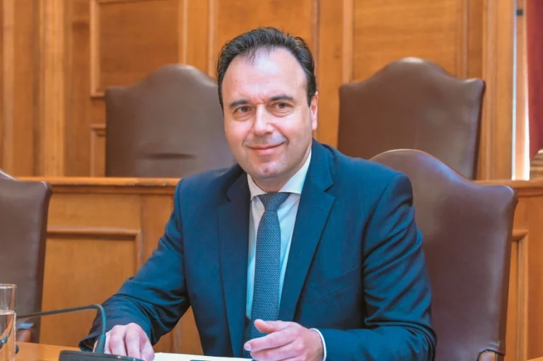 Gov.gr wallet: Μπαίνουν κατοικίδια, ακίνητα και ασφαλιστική ικανότητα