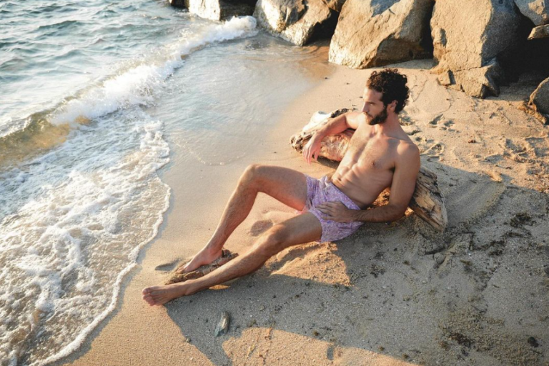 Η πολυτέλεια συναντά τη βιωσιμότητα: Μαγιό από πλαστικό και δίχτυα (pics)