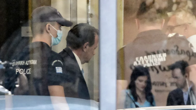 Απόστολος Λύτρας: Στην Ευελπίδων για να προφυλακιστεί – Κρίθηκε ύποπτος φυγής από τις δικαστικές αρχές