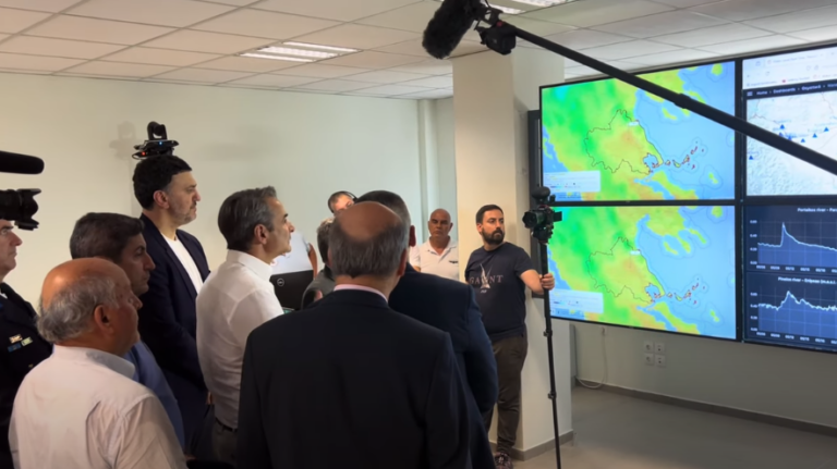 Μητσοτάκης: Εγκαινίασε το νέο Επιχειρησιακό Κέντρο Πολιτικής Προστασίας στη Λάρισα (vid) (upd)