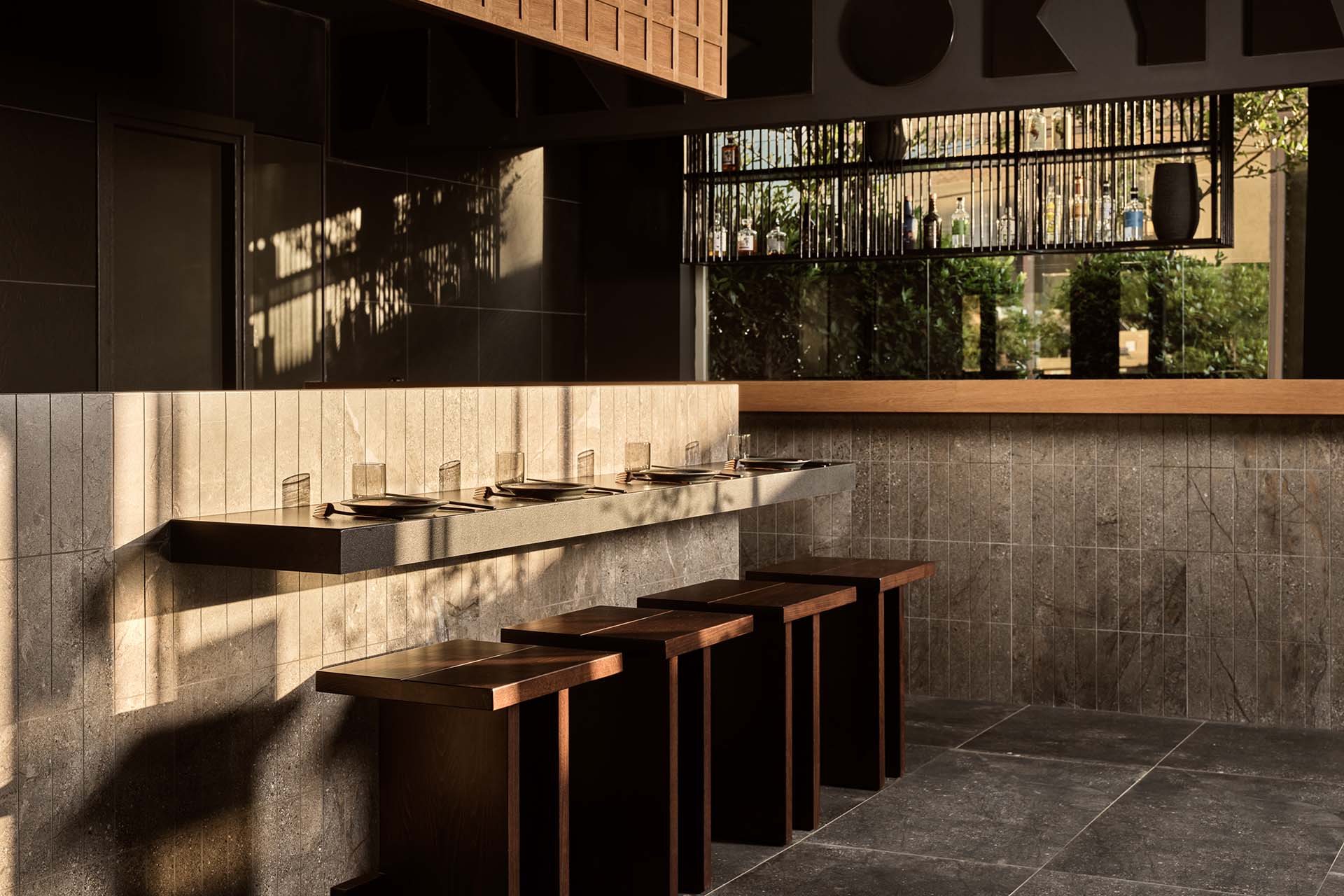 Acro Suites και Seaside: Γαστρονομικές εμπειρίες στον πιο θεαματικό βράχο της Κρήτης