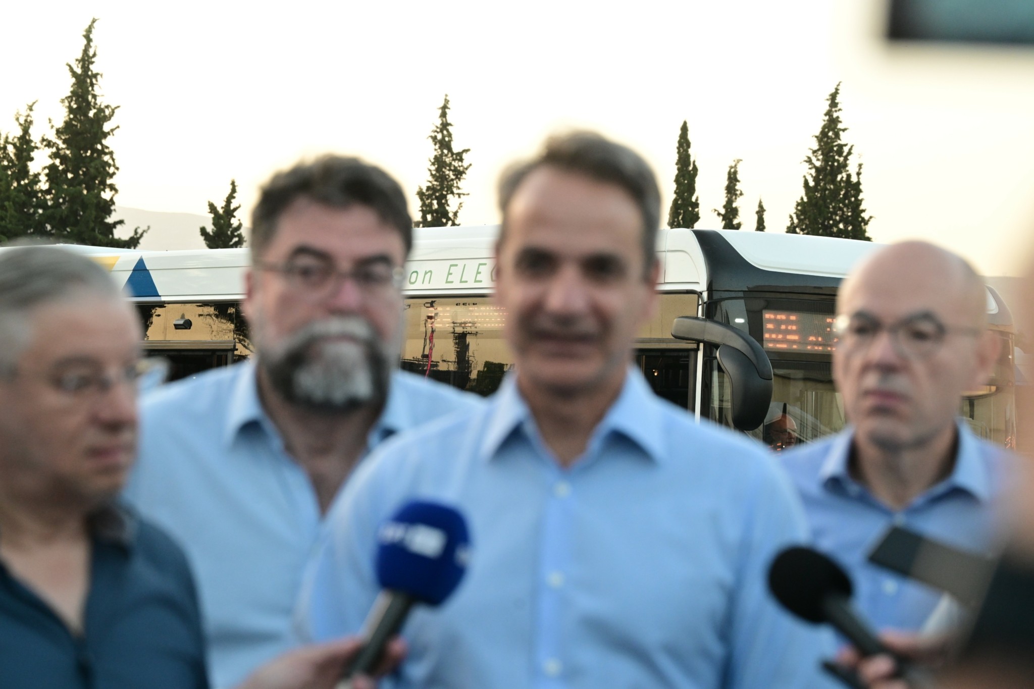 Επιμονή Μητσοτάκη στην καθημερινότητα – Γιατί δεν σηκώνει το γάντι των πρώην