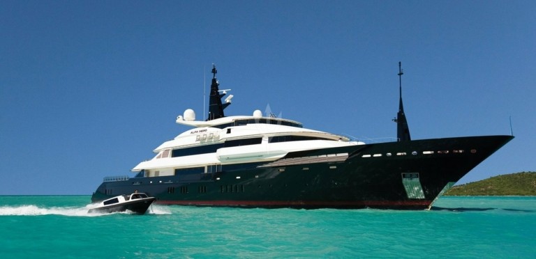 “Alfa Nero”: Για $40 εκατ. άλλαξε χέρια το πρώην mega yacht της Γιάννας Αγγελοπούλου (pics)