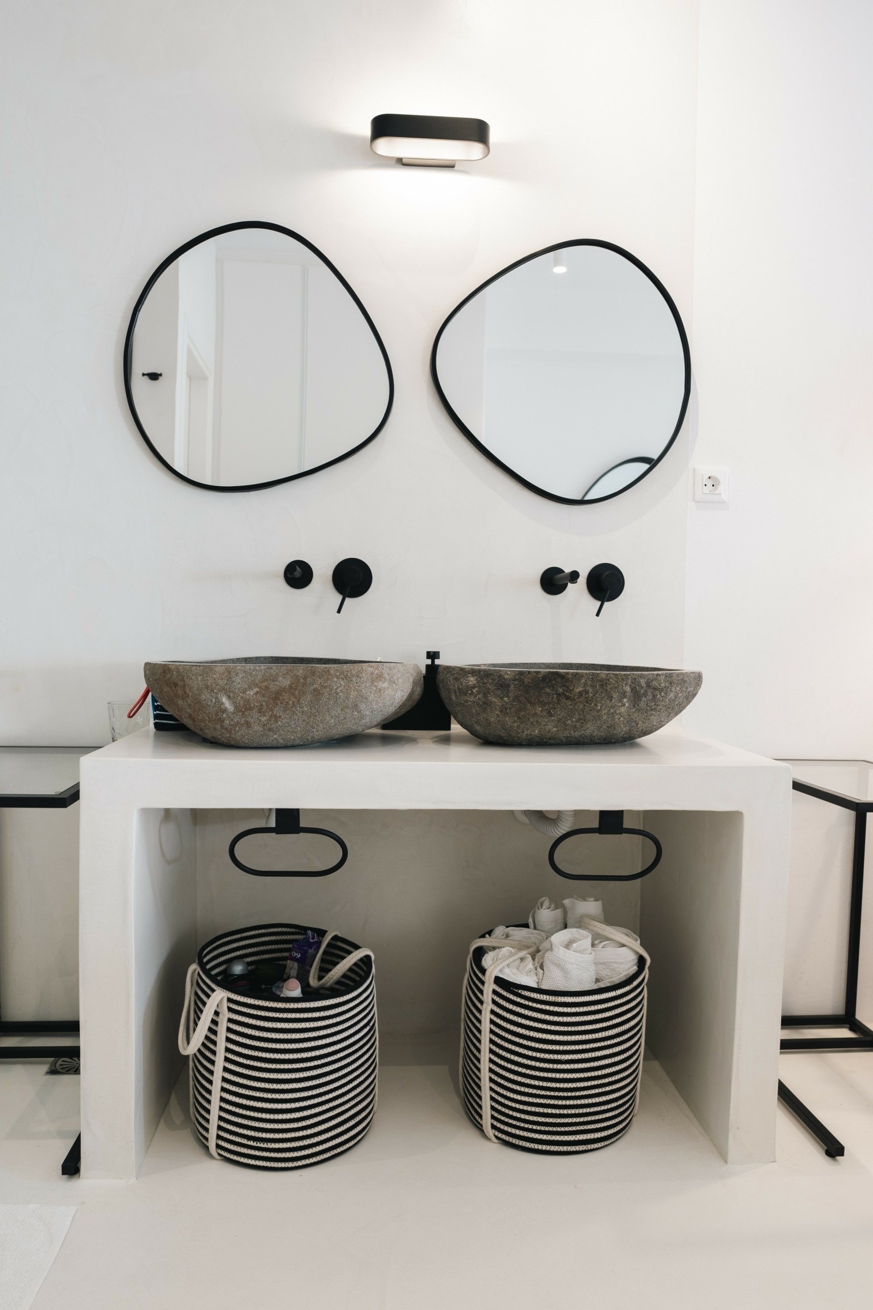 Ο Λιβανέζος λάτρης του slow living που δημιουργεί κατοικίες χαλάρωσης σε Σύρο και Πάρο