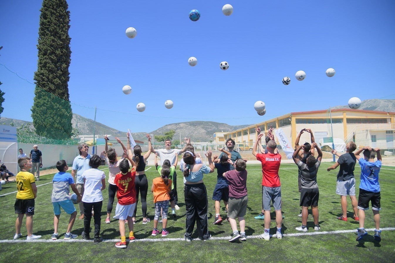 ΟΠΑΠ: Παρέδωσε γήπεδο 5×5 στο Κορωπί για τα παιδιά από «Το Χαμόγελο του Παιδιού»
