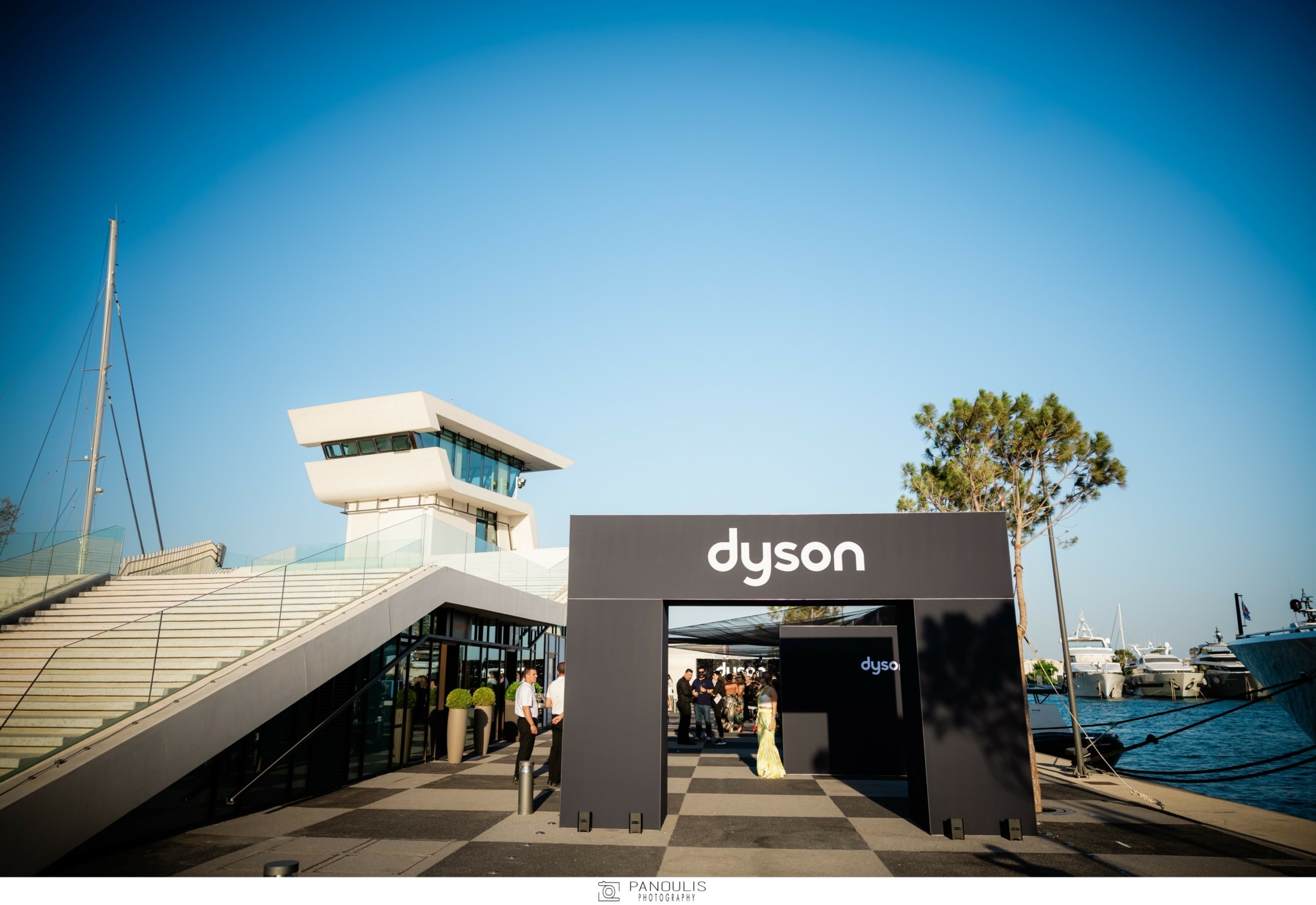 Η Dyson άνοιξε pop-up store στην Astir Marina Bουλιαγμένης