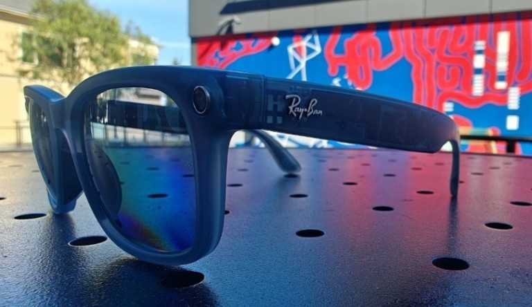 Μερίδιο στην EssilorLuxottica αποκτά η Meta – Το deal με στόχο τα «έξυπνα γυαλιά» νέας γενιάς