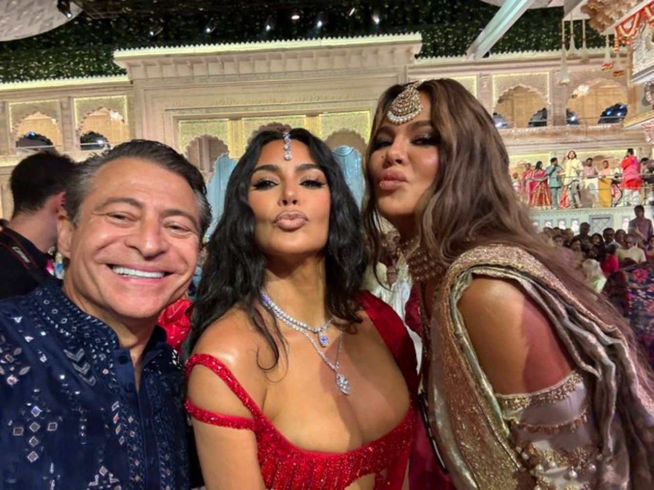 Πίτερ Διαμαντής: Ο Έλληνας που βρέθηκε στον «γάμο της χρονιάς» στην Ινδία (tweets+vid)