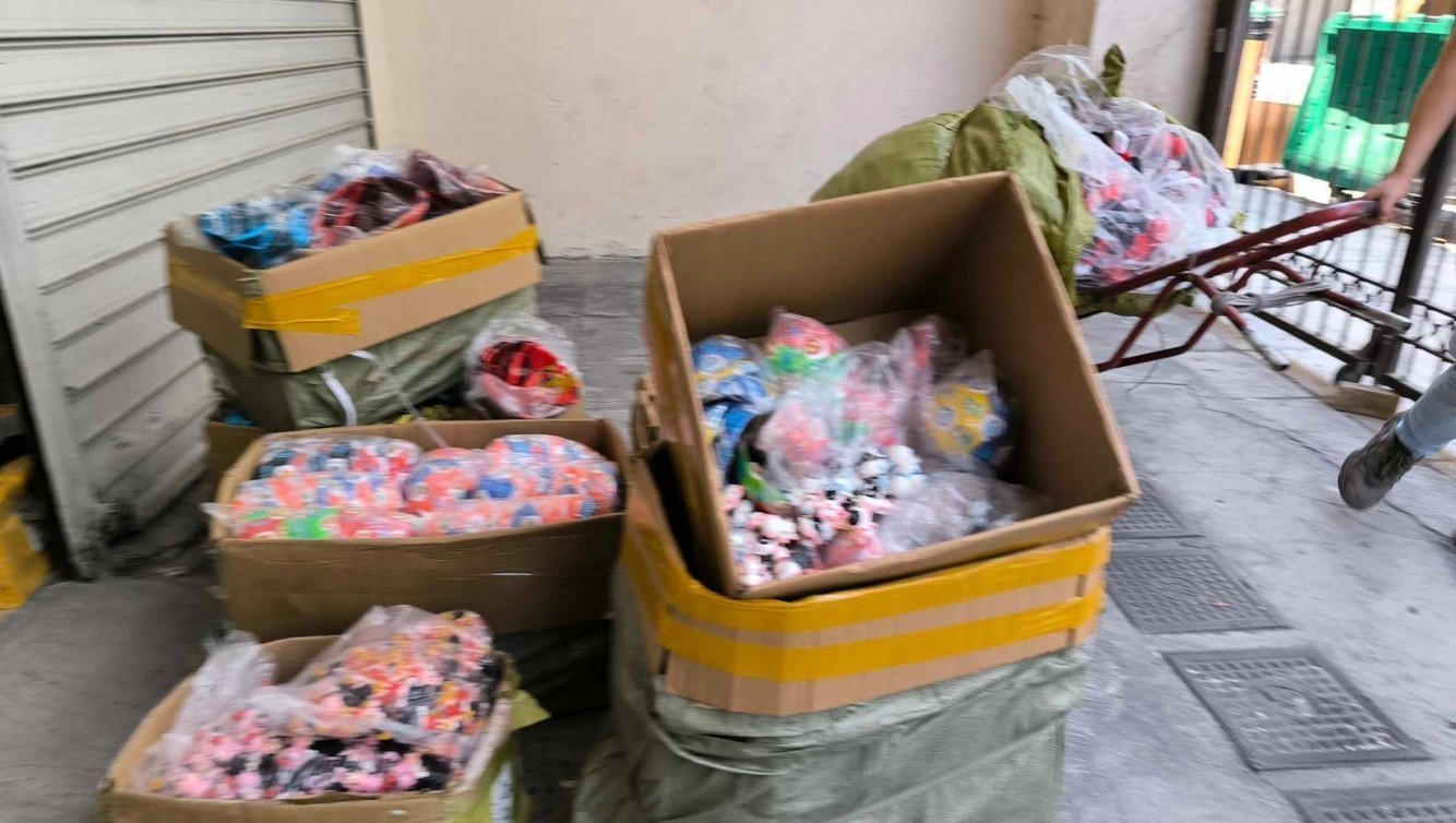 ΔΙΜΕΑ: Πρόστιμο 136.000 ευρώ για 16.693 προϊόντα «μαϊμούδες» στο κέντρο της Αθήνας