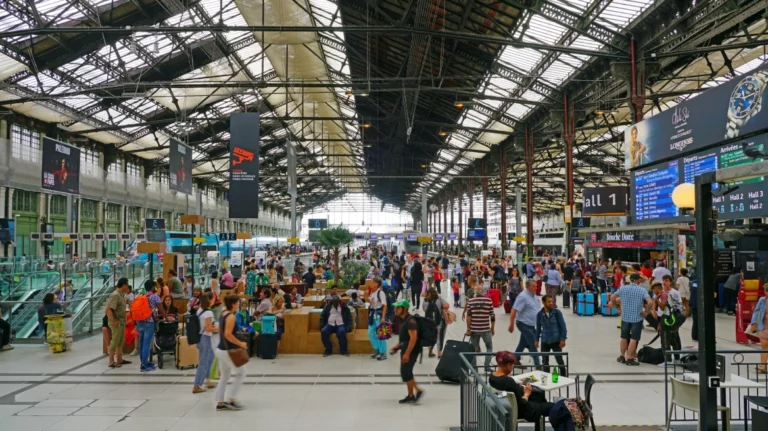 Γαλλία: Λειτουργούν όλα τα τρένα υψηλής ταχύτητας