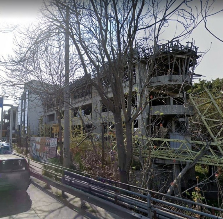 «Μπάμπης Βωβός Διεθνής Τεχνική»: Άλλαξε χέρια το κτίριο – «φάντασμα» στην Κηφισίας (pic)