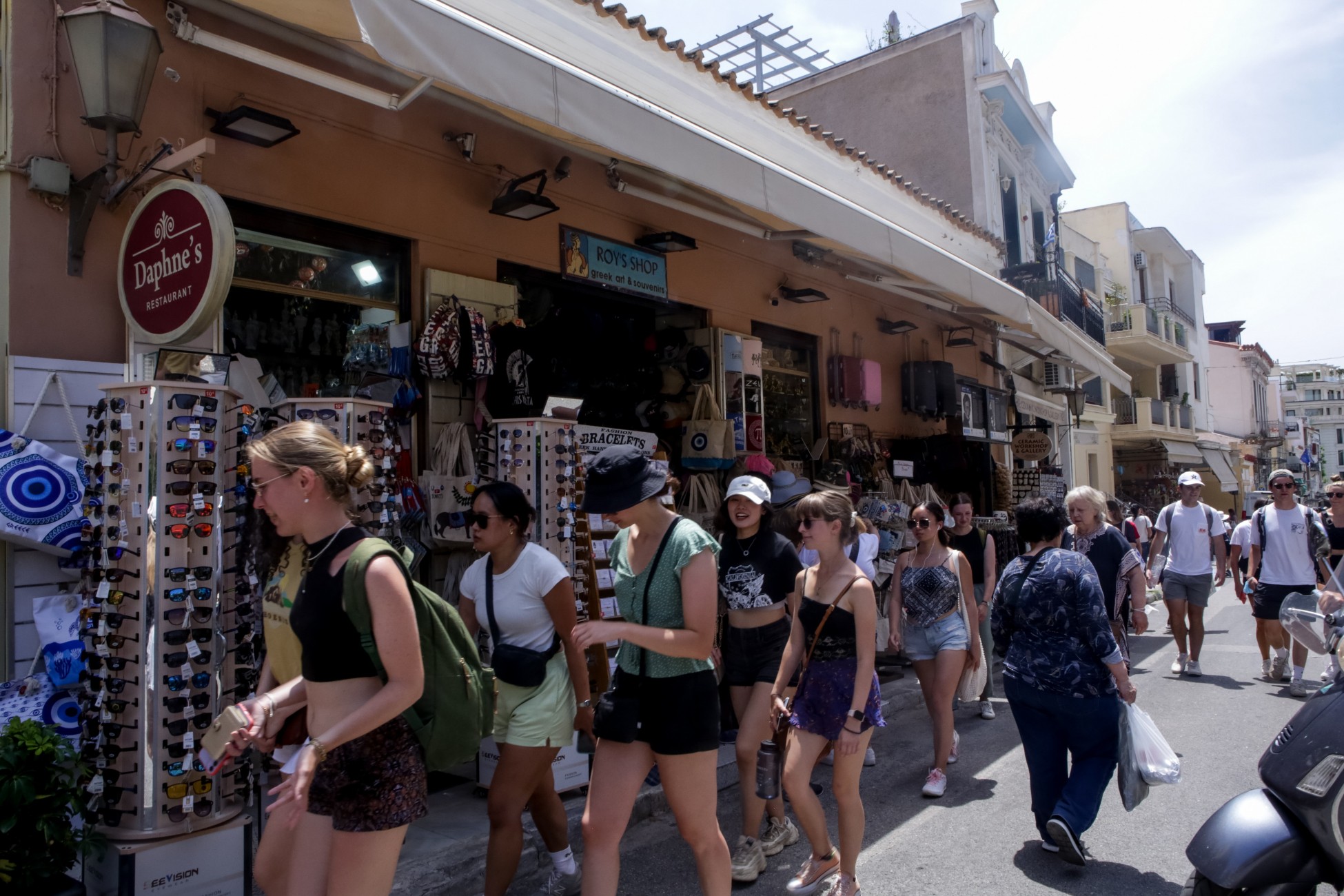 ΤτΕ: Άλμα 12,2% στις ταξιδιωτικές εισπράξεις το εξάμηνο Ιανουαρίου – Ιουνίου