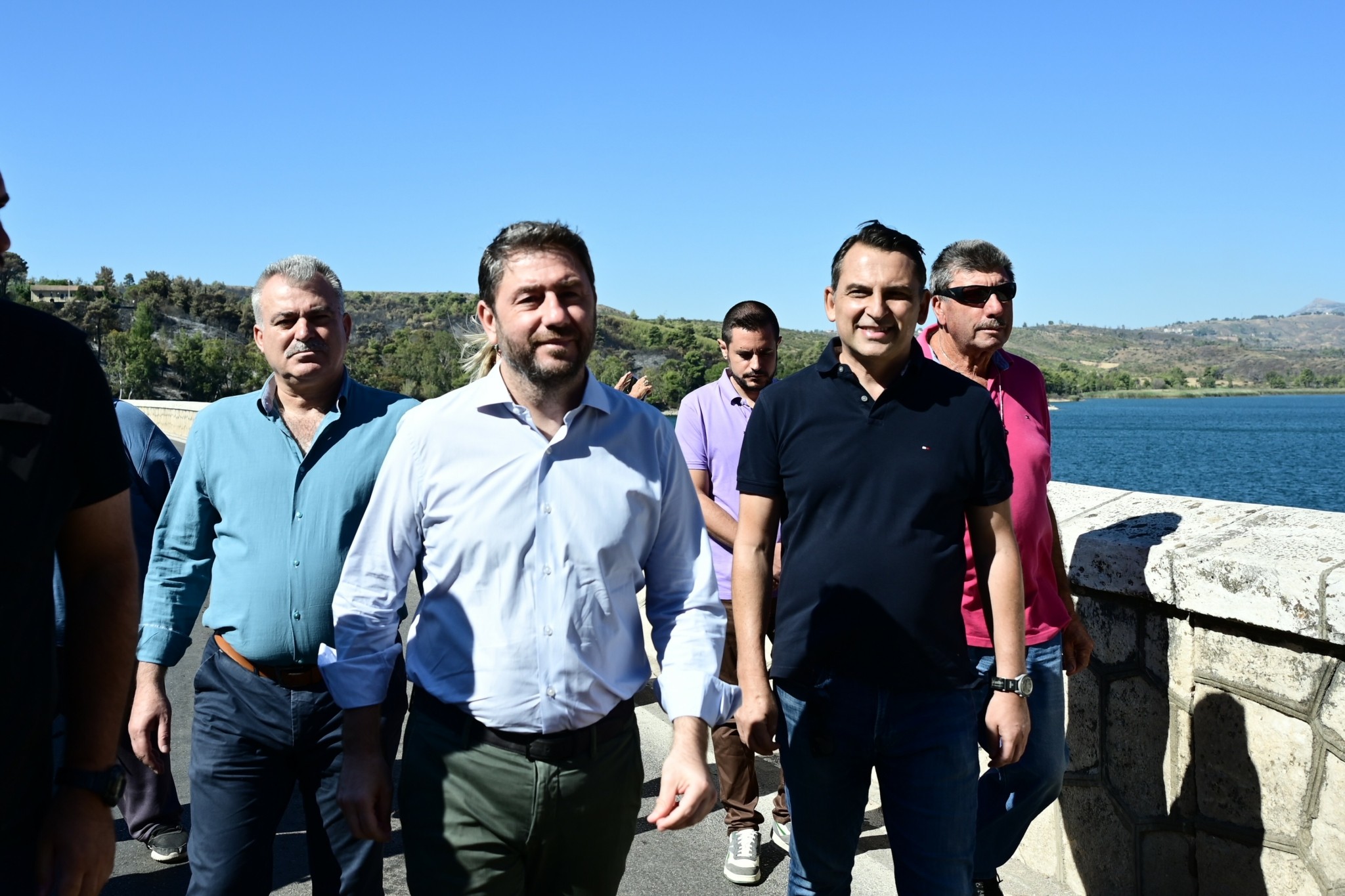 Ανδρουλάκης: Στο ίδιο έργο θεατές με πυρκαγιές και καταστροφές ακόμη και λίγα χιλιόμετρα από το κέντρο της πρωτεύουσας