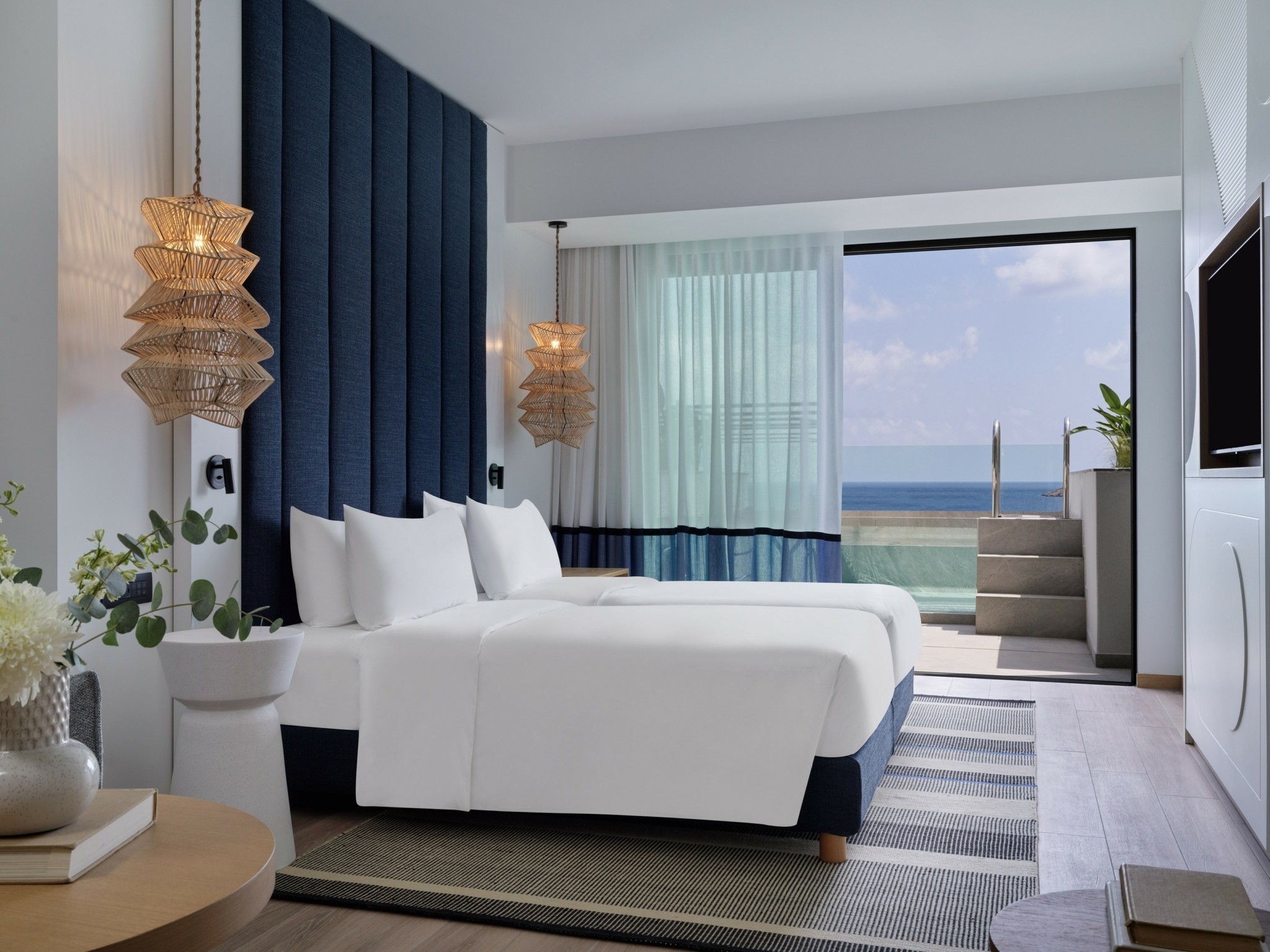 Furniture Gallery: Πώς μια εταιρεία στο Μοσχάτο άλλαξε τα δεδομένα στο design επίπλων