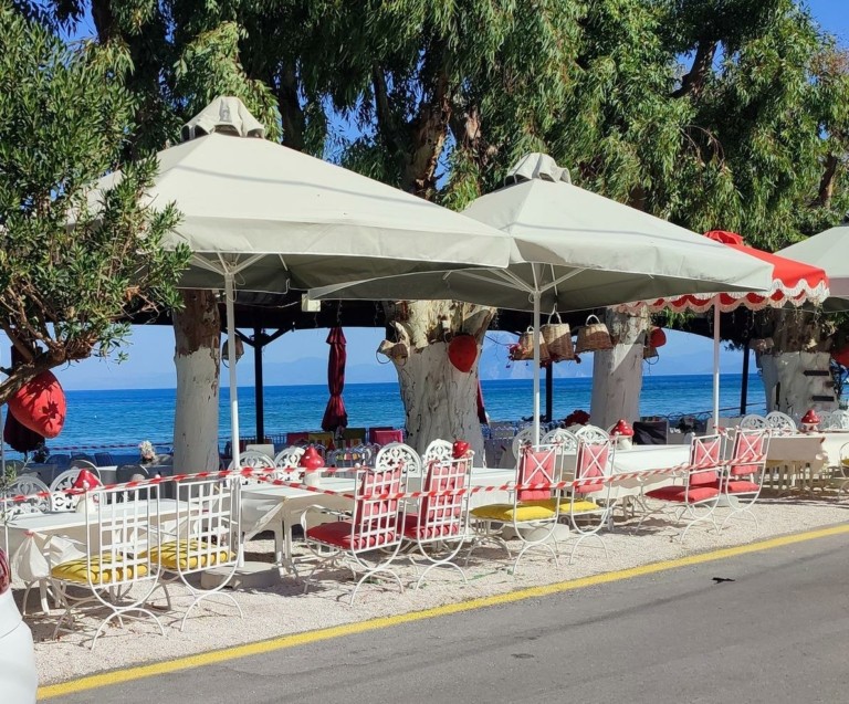 ΥΠΕΘΟ: 2.500 έλεγχοι σε αιγιαλό και παραλίες την τελευταία εβδομάδα (pics)