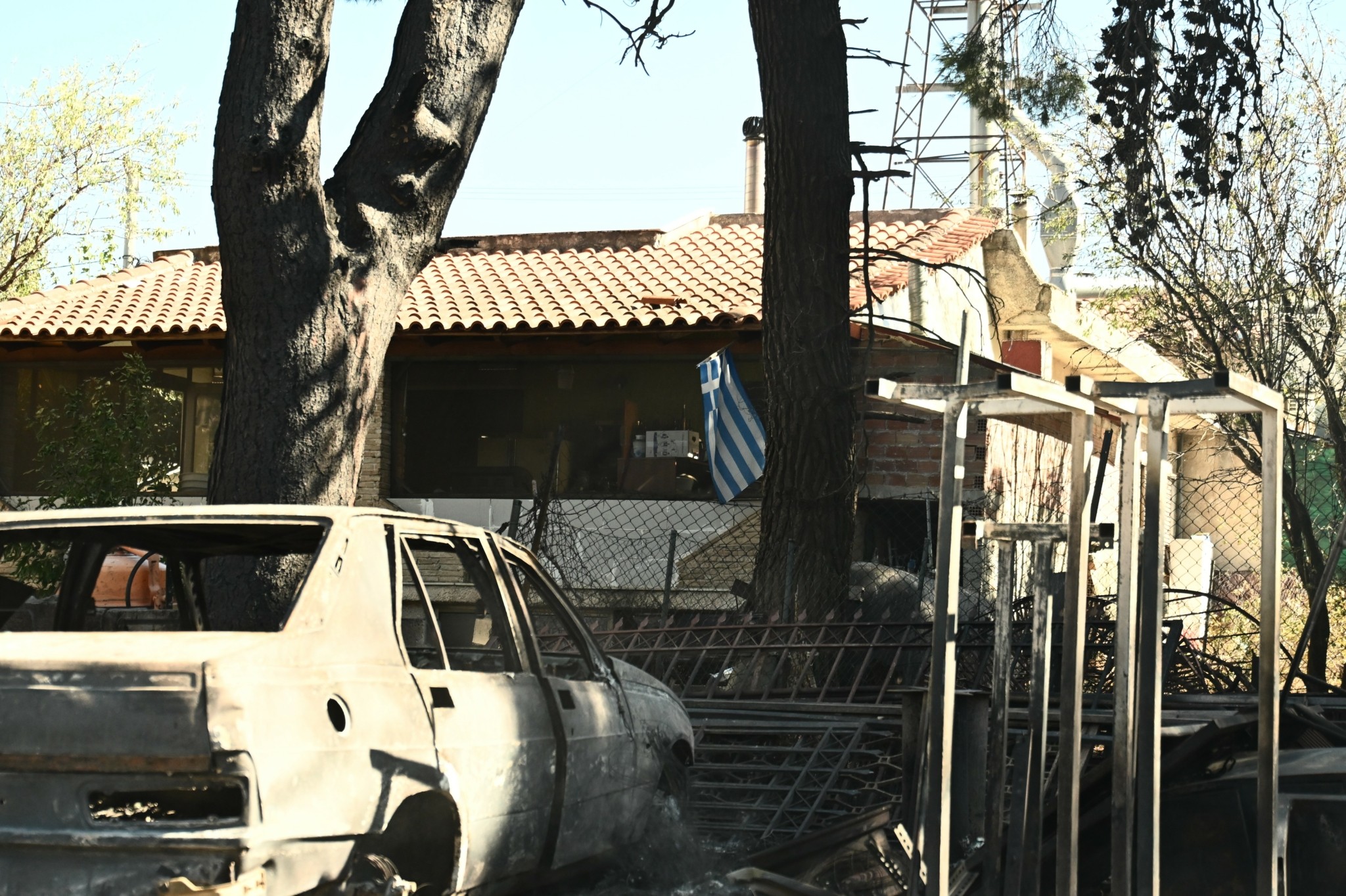 Φωτιά στην Αττική: Άρχισε η υποβολή αιτήσεων για κρατική αρωγή, στεγαστική συνδρομή και κάλυψη οικοσκευής